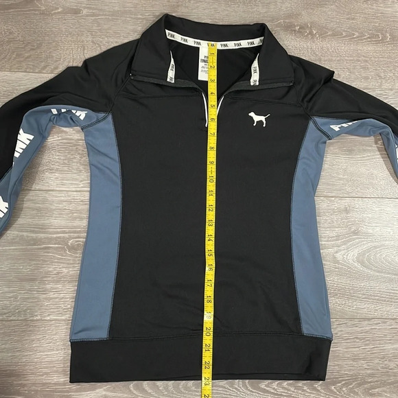 NWOT PINK Victoria’s Secret Ultimate Quarter Zip Pullover Logos Top XS - Picture 10 of 16